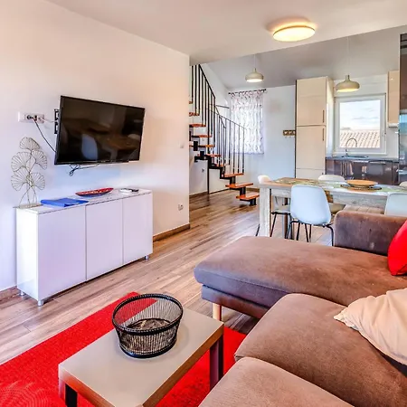 Medna B5 By Interhome Lägenhet Čižići